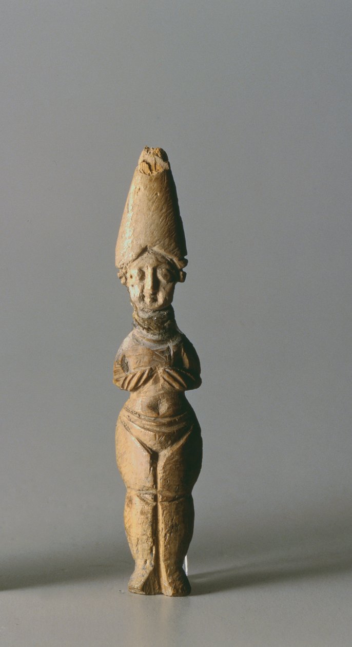 Figurina con un cappello alto, da Susa, Iran, IV-VI secolo d.C. da School Sasanian