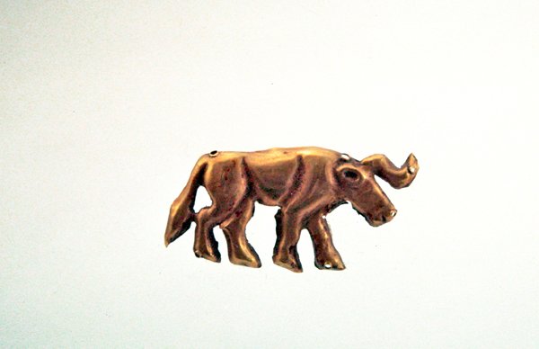 Toro in marcia, ornamento da un baldacchino funerario, fine III millennio a.C. da Scythian