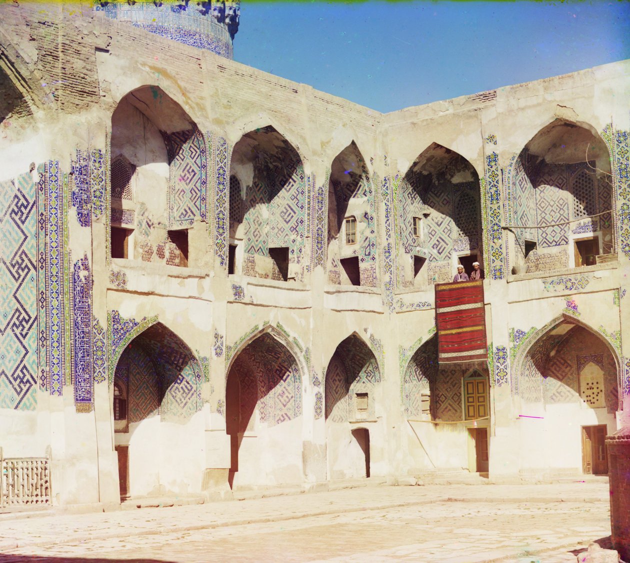 Interno della moschea Shir-Dar, Samarcanda da Sergey Prokudin Gorsky