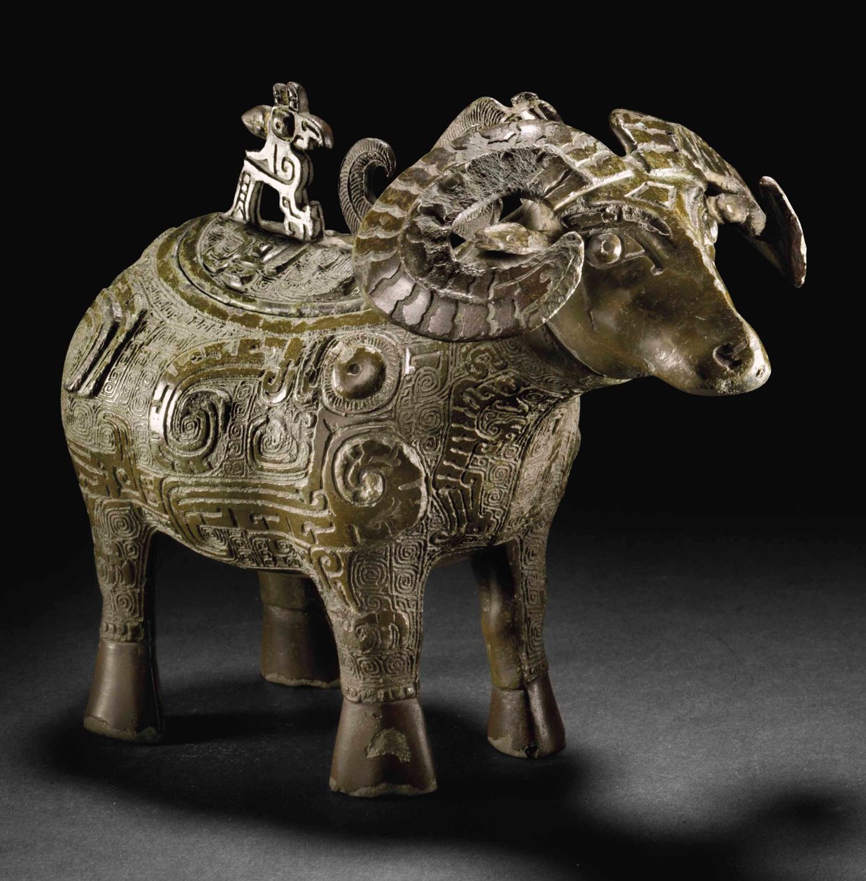 Vaso rituale a forma di ariete, Gong da Shang Dynasty Chinese School