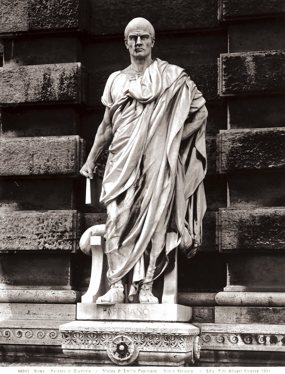 Statua di Emilio Papiniano (marmo) da Silvio Sbricoli