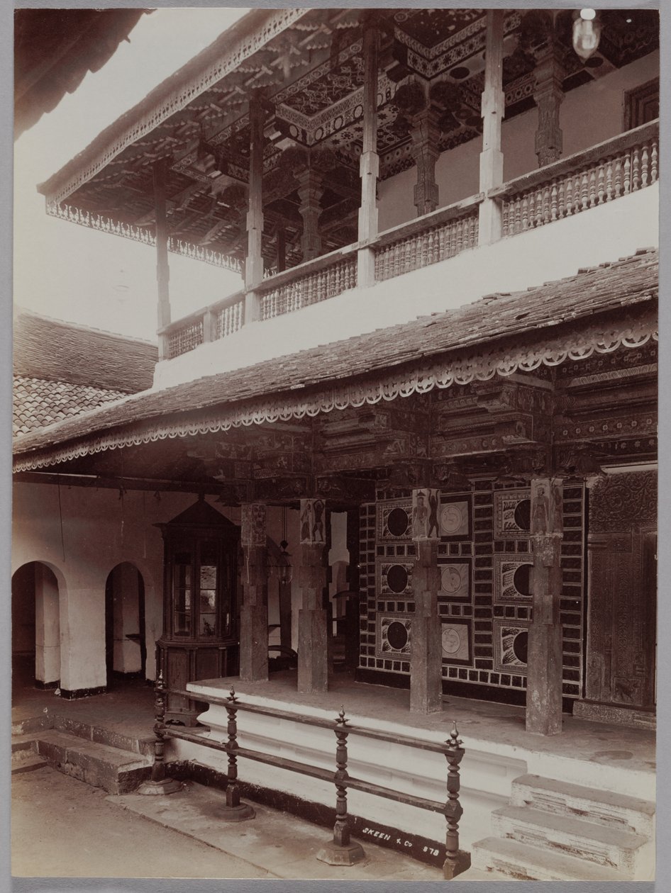 Tempio buddista a Kandy, Ceylon, c. 1880 da Skeen and Co.
