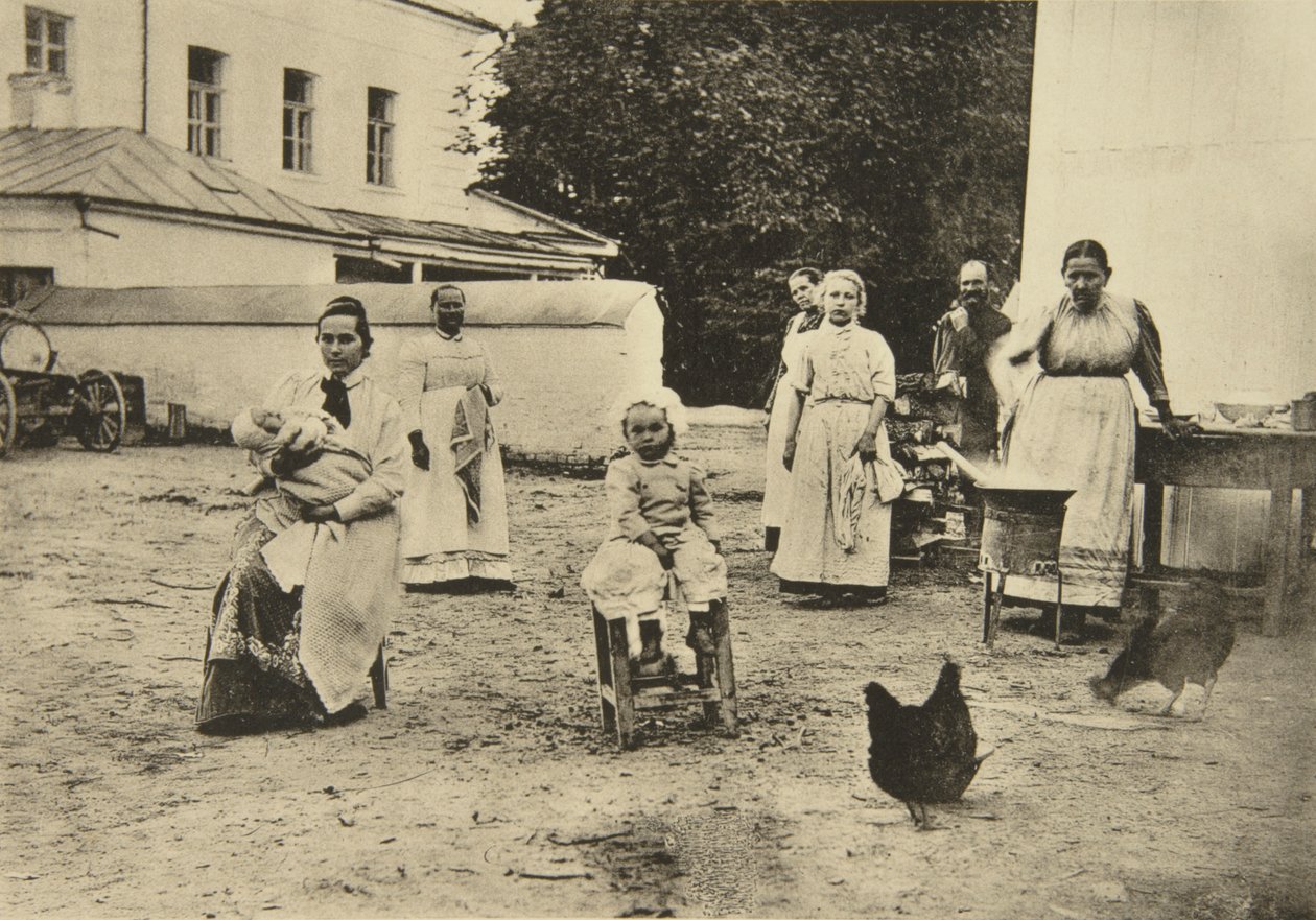 Preparazione della marmellata nel cortile della casa di Lev Tolstoj, Yasnaya Polyana, vicino a Tula, Russia da Sophia Andreevna Tolstaya