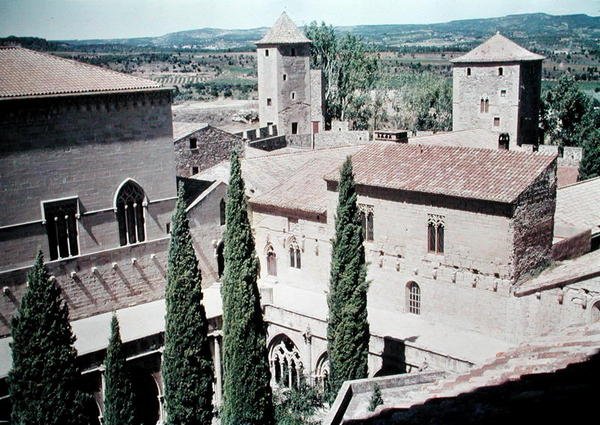 Veduta del Monastero di Santa Maria de Poblet, fondato nel 1149 e restaurato nel 1940 da Spanish School