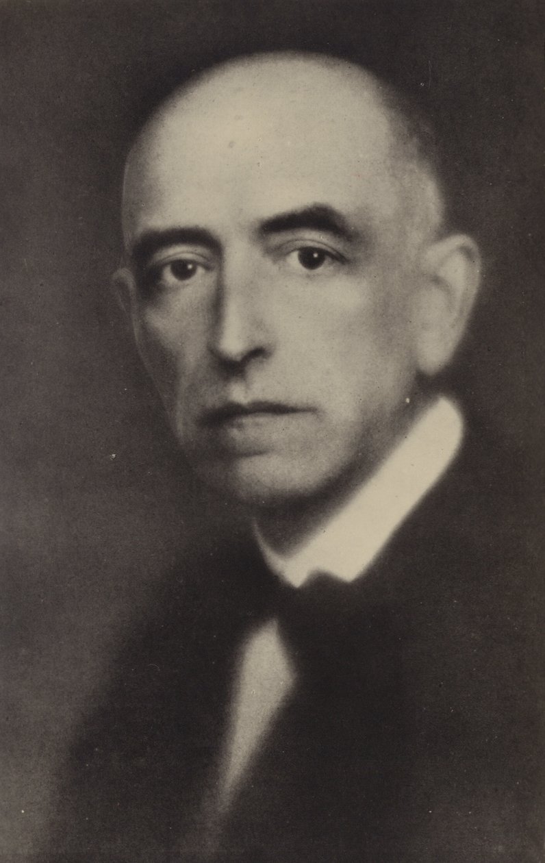 Manuel de Falla, compositore spagnolo (1876-1946) (foto b/n) da Spanish Photographer