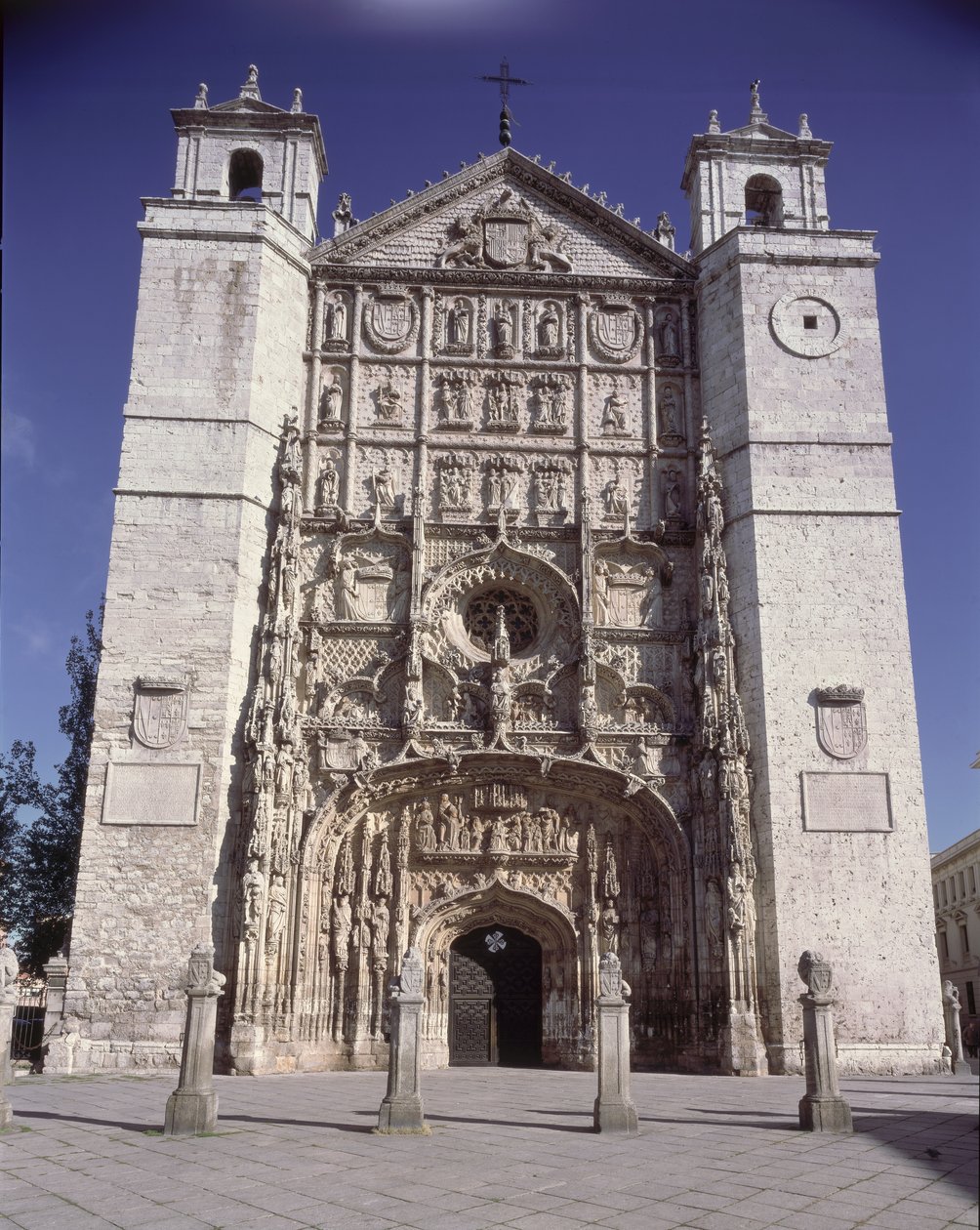 Facciata ovest della Chiesa di San Pablo, costruita tra il XV e il XVII secolo da Spanish School