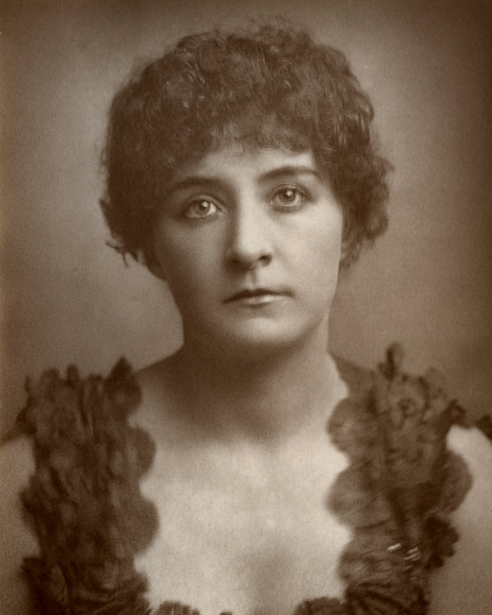 Julia Gwynne, cantante d