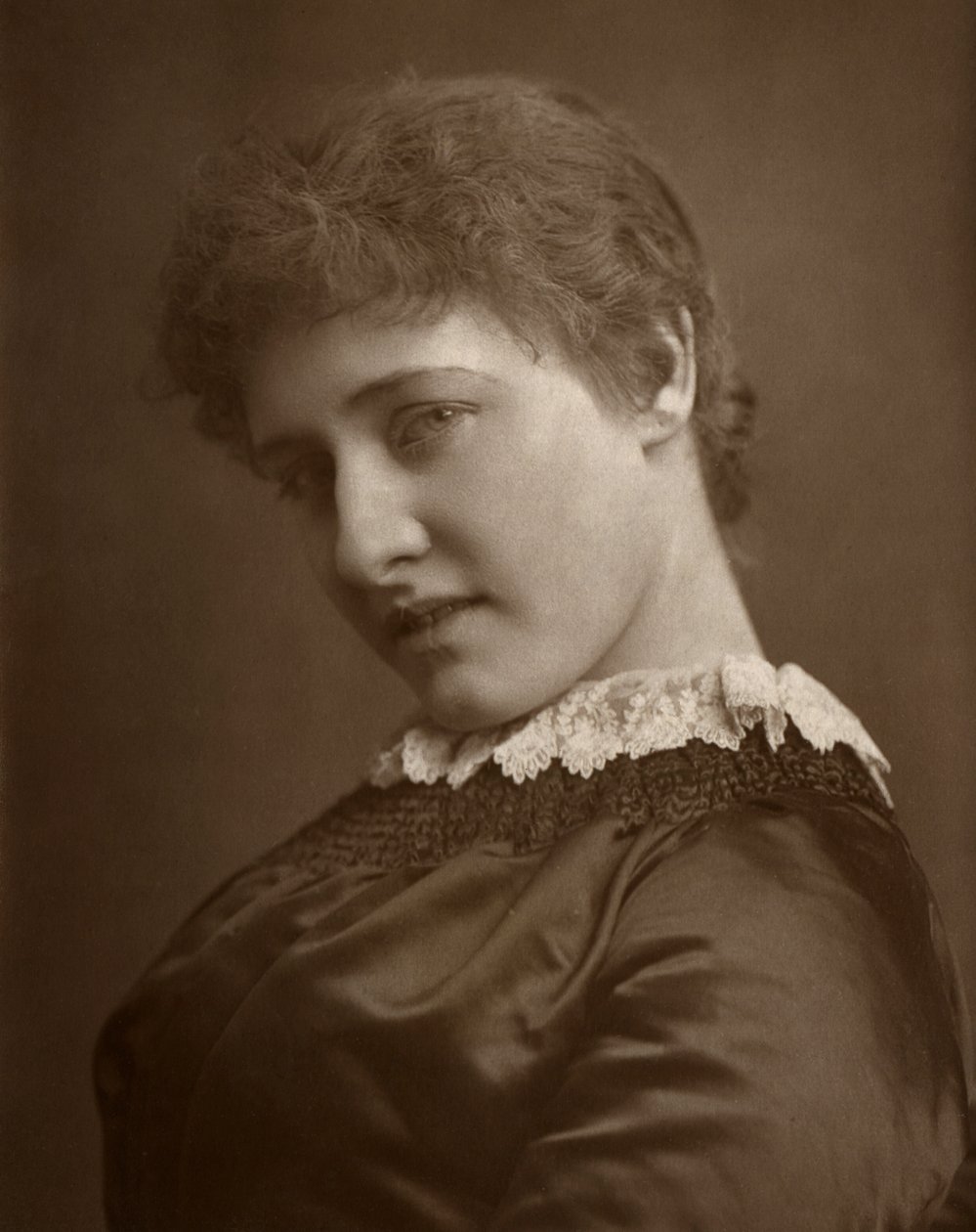 Mary Rorke, attrice britannica, 1884 da St James
