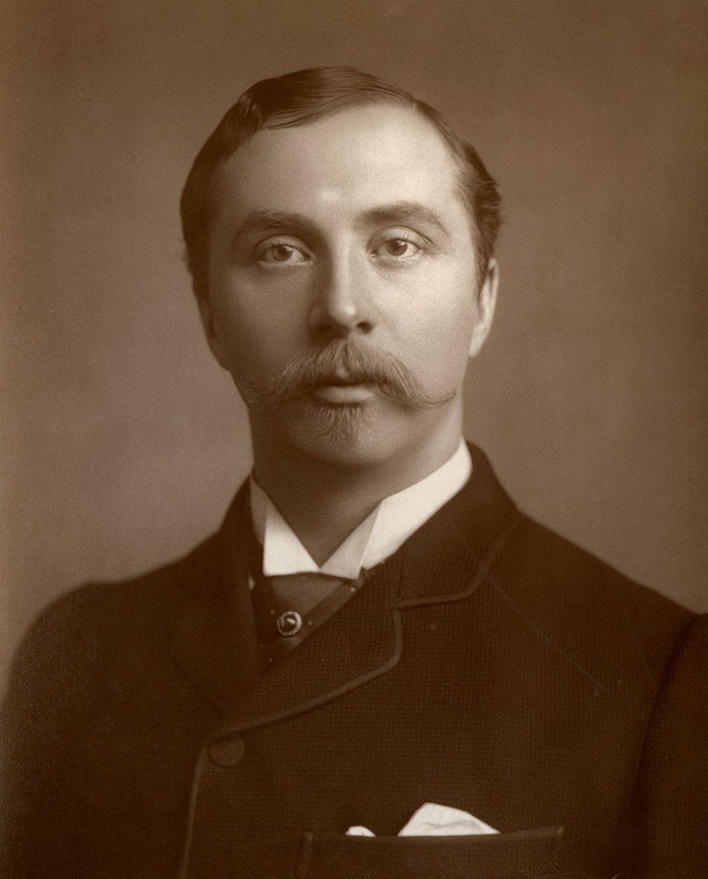 William Hunter Kendal, attore e direttore teatrale britannico, 1884 da St James