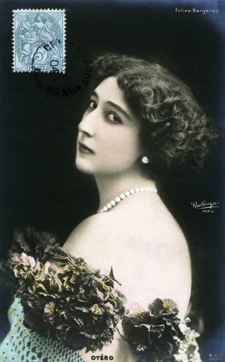 La bella Otero con le follie Bergères, cartolina inizio XX secolo da Studio Reutlinger