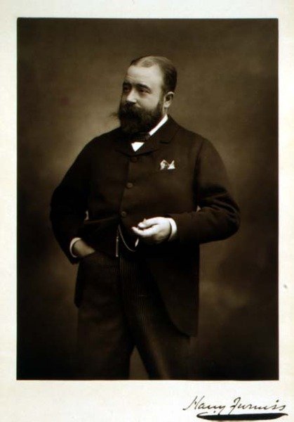 Harry Furniss (1854-1925), illustratore e caricaturista, ritratto fotografico da Studio Walery