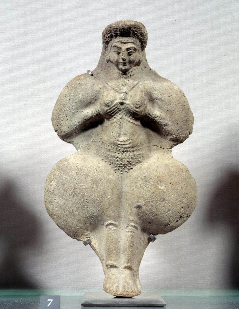 Arte orientale: statuetta in terracotta di donna che tiene i seni, probabile rappresentazione di Ishtar, dea della fertilità. Da Susa. Periodo elamita da Sumerian Sumerian