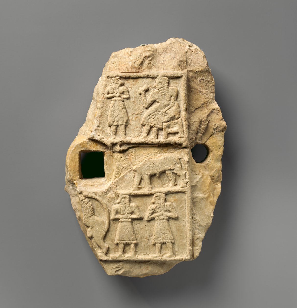 Placca di rilievo con scena di banchetto, c.2600-2500 a.C. da Sumerian Sumerian