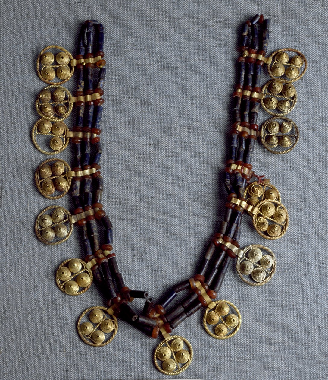 Arte sumera: collana con pendenti d