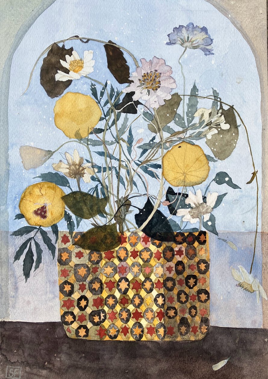 Fiori pressati e vaso fiorentino, 2025 (acquerello su carta) da Suzy Fasht