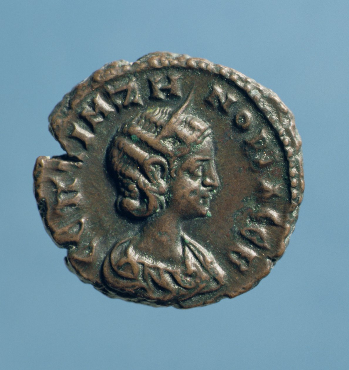 Tetradramma (dritto) di Zenobia, Regina di Palmira, coniato ad Alessandria c.274 da Syrian School
