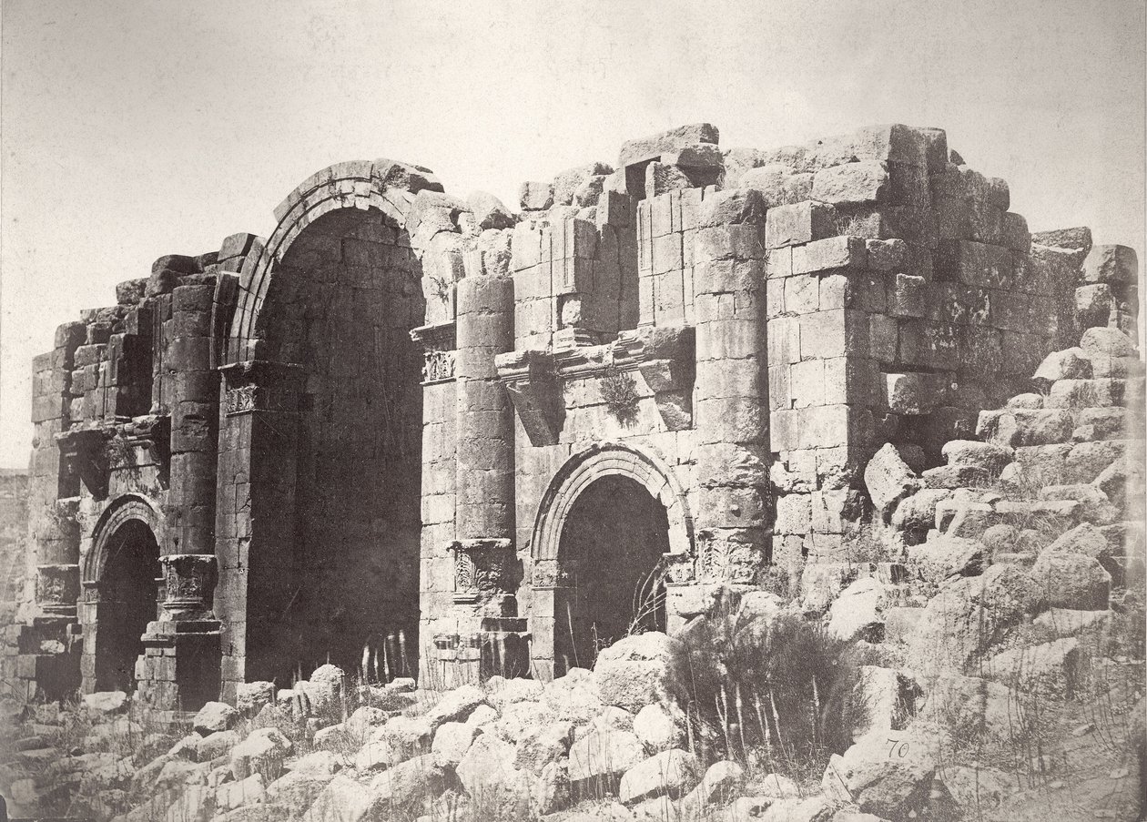 Arco di Trionfo a Jerash, dal sud, 1875 da Tancrede Dumas