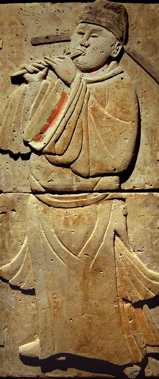 Stele in terracotta con musicista, Dinastia Tang (618-907), scoperta nella Provincia di Shaanxi, Museo della Foresta delle Stele a Xian. Fotografia, Leonard de Selva, Cina, 2006 da Tang Dynasty Chinese School