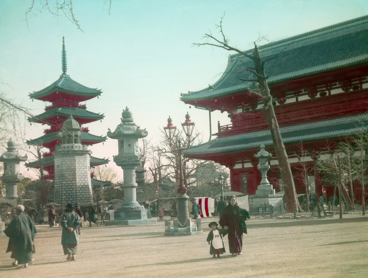 Senso - Ji temple gate, Tokyo circa 1900 - 1915 (photograph) da Teijiro Takagi