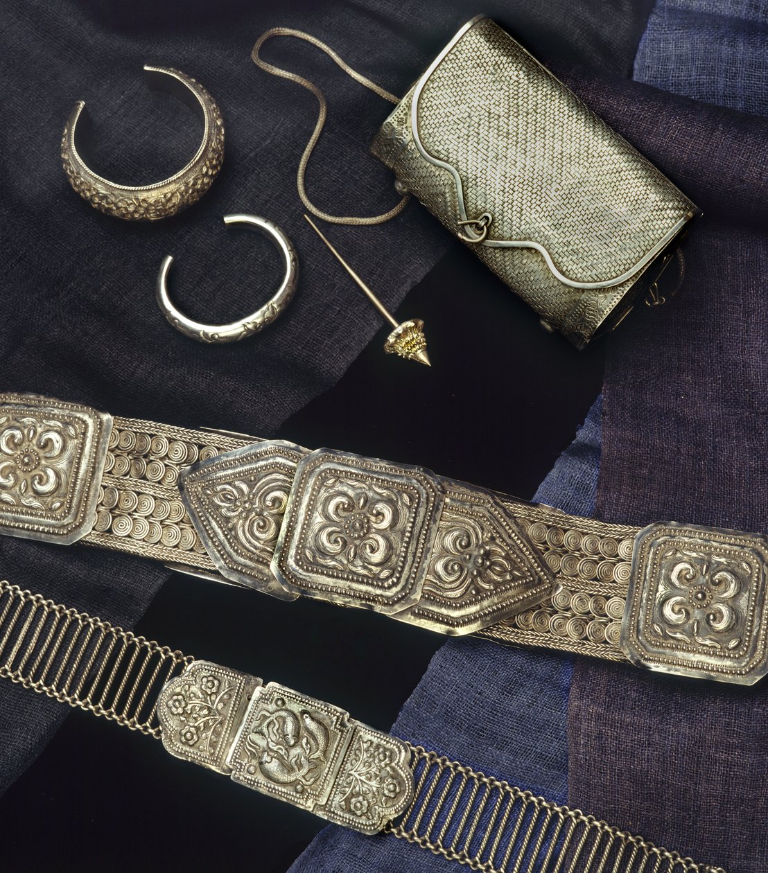 Gioielli, borsa e cinture, Thailandia da Thai School
