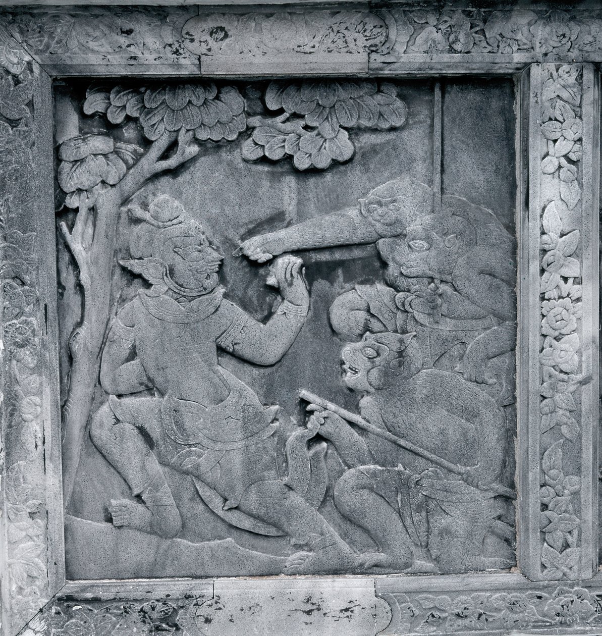 Uno di una serie di rilievi che raffigurano il Ramakien (Ramayana) da Thai School