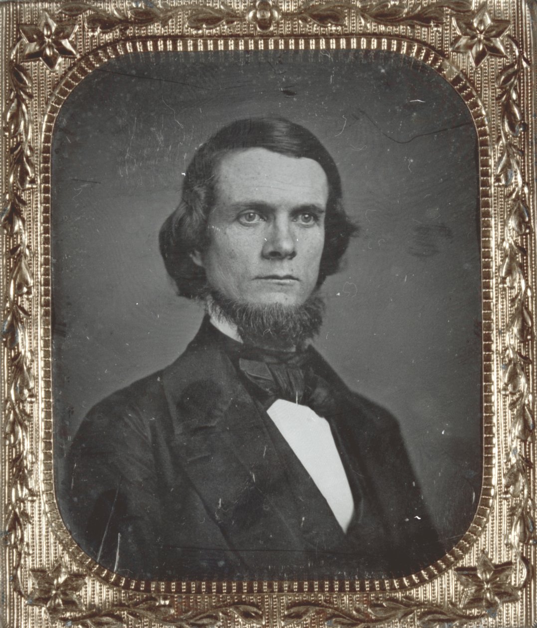 Ritratto di Abraham S. Mitchell, proprietario del St. Louis Intelligencer, un giornale di St. Louis. Il dagherrotipo è nella sua custodia originale da Thomas M. Easterly