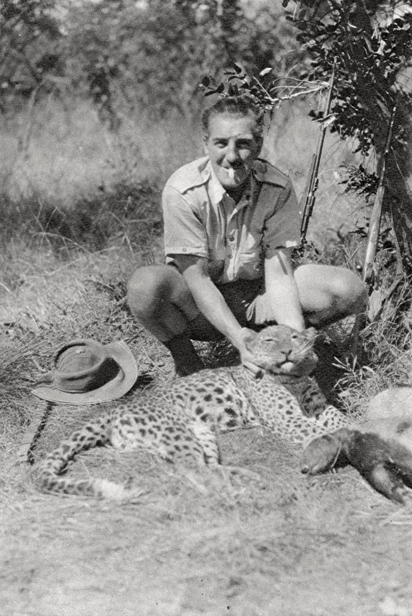 Chaplin Court Treatts leopardo, Abercorn a Tukuyu, Tanganica, 1925-1927 da Thomas A. Glover