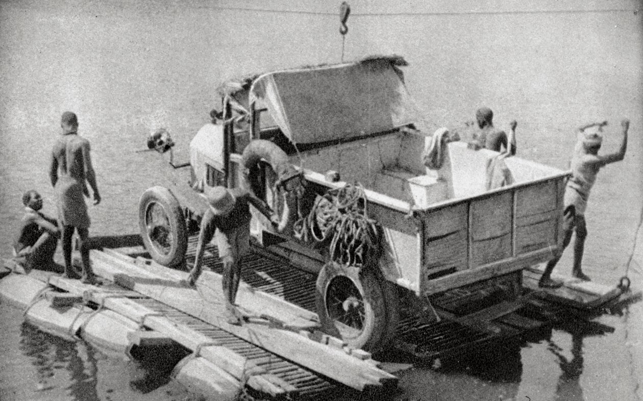 Attraversamento del fiume Chambesi su un pontone rotto, Rhodesia Settentrionale da Thomas A. Glover