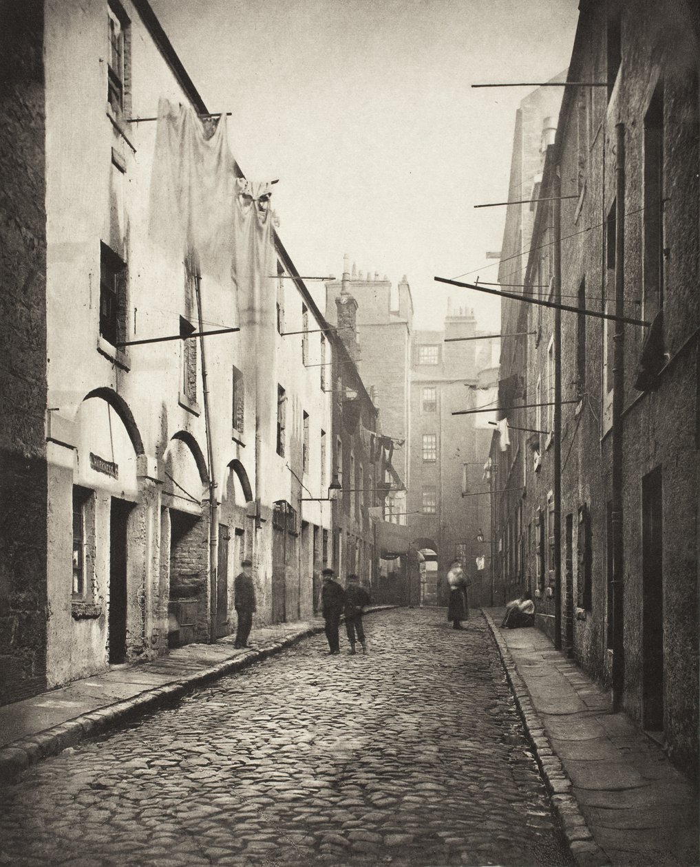 Broad Close n. 167 High Street (n. 3) da Thomas Annan
