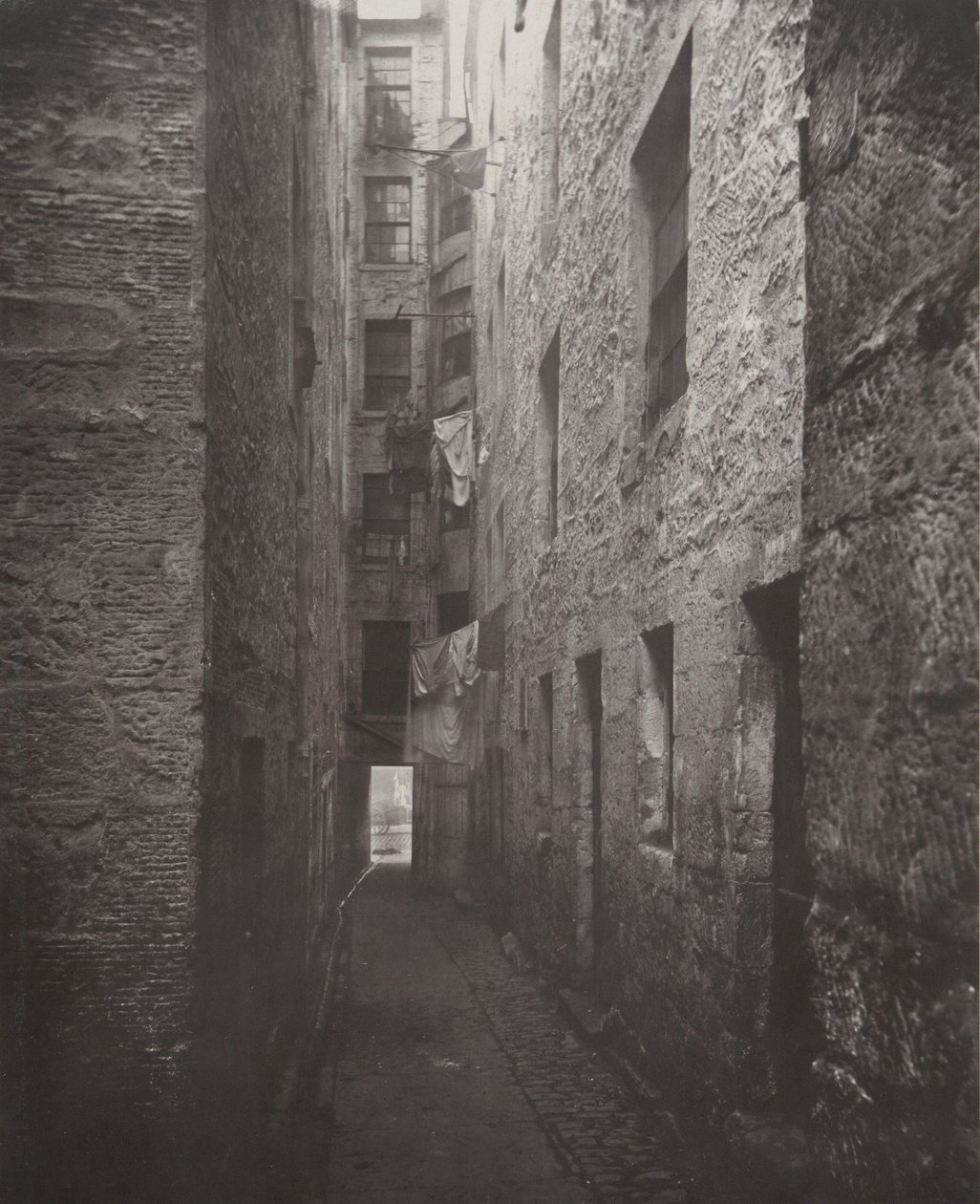Vicino al n. 148 di High Street da Thomas Annan
