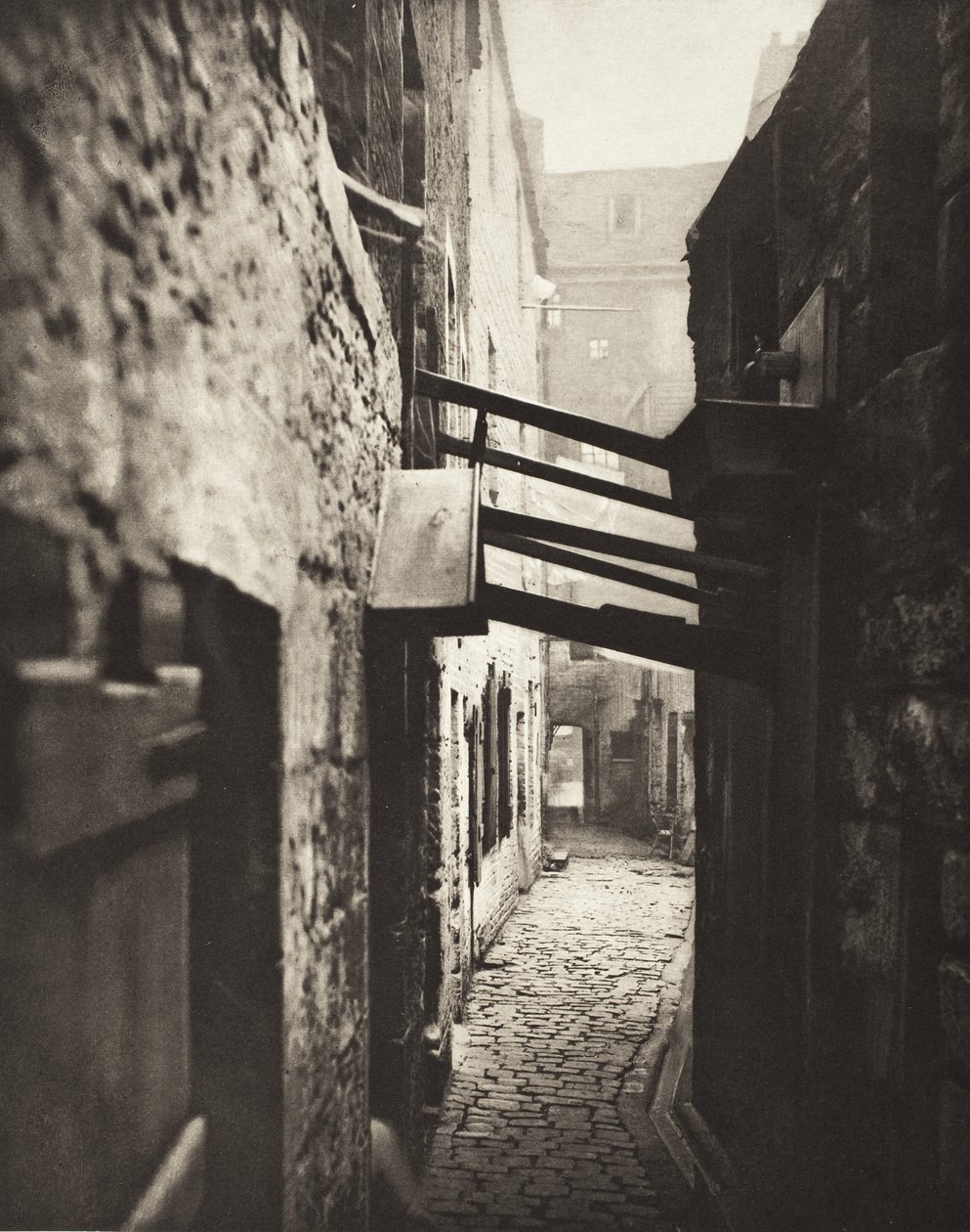 Close n. 83, High Street (n. 10) da Thomas Annan