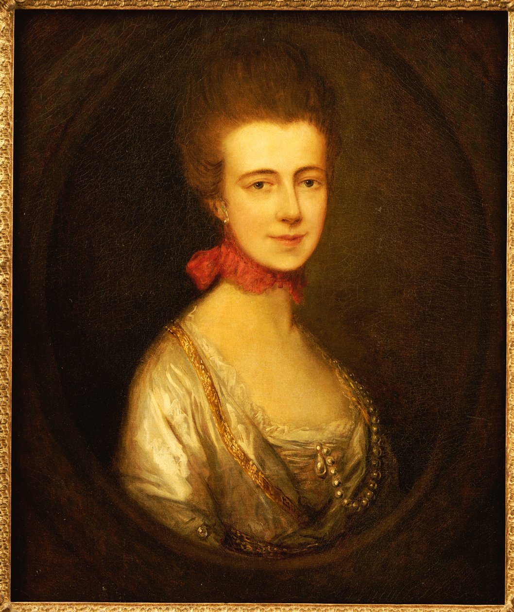 Ritratto di Miss Boone, con un vestito bianco con ricami dorati e una catena di perle, un nastro rosso intorno al collo da Thomas Gainsborough