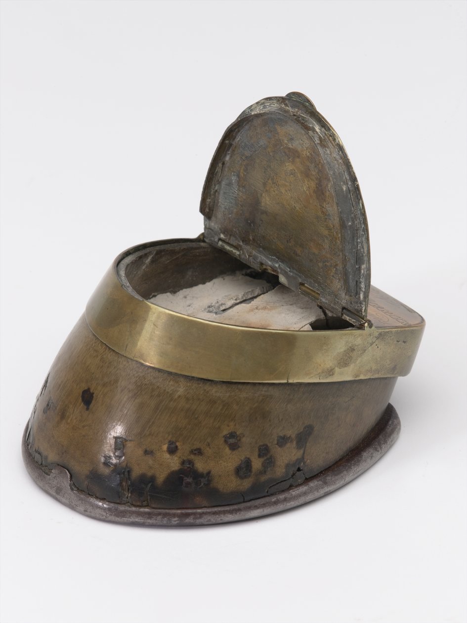 Calamaio a zoccolo di cavallo appartenente al Capitano William Tyrwhitt Drake, Royal Horse Guards, c.1829 da Thomas Lee