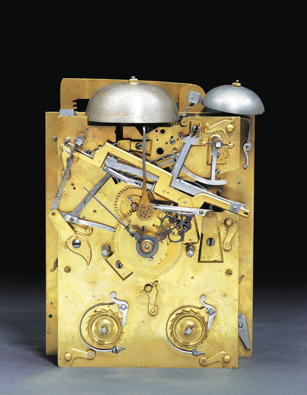 (dettaglio) di un orologio a mensola di Giacomo II con ripetizione a quarti, n. 166, c.1690-95 da Thomas Tompion