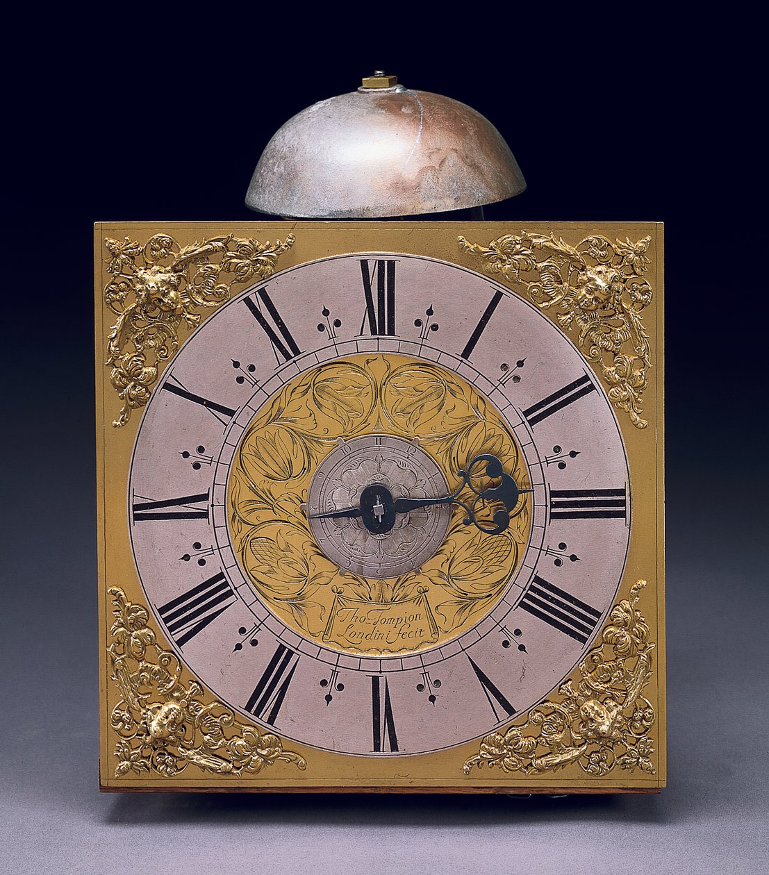 Quadrante quadrato di un orologio a pendolo di Carlo II, c.1680 da Thomas Tompion