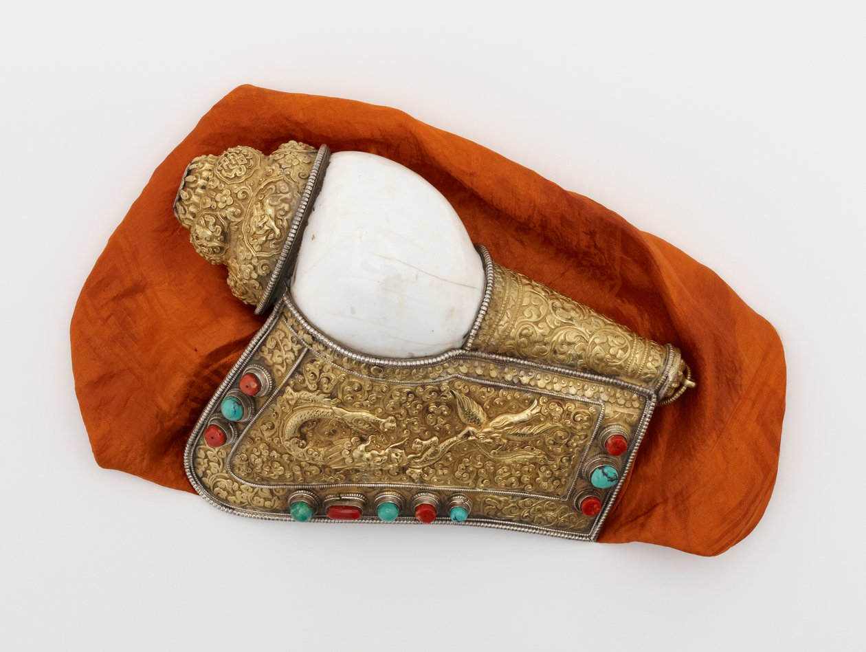 Coppia di corni di conchiglia (dung-kar) da Tibetan School