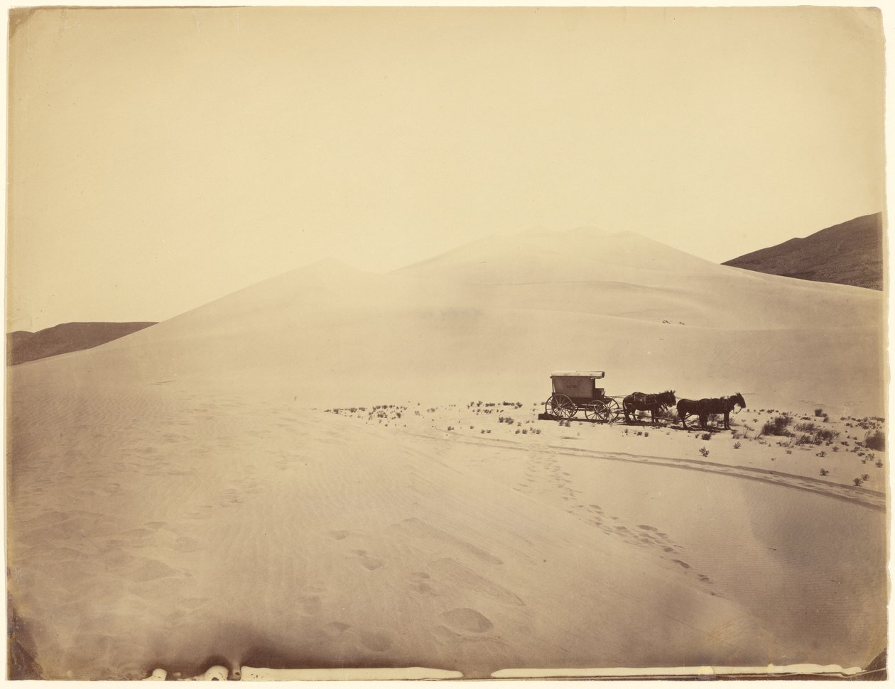 [Colline sabbiose del deserto nei pressi di Sink of Carson, Nevada] da Timothy H. O
