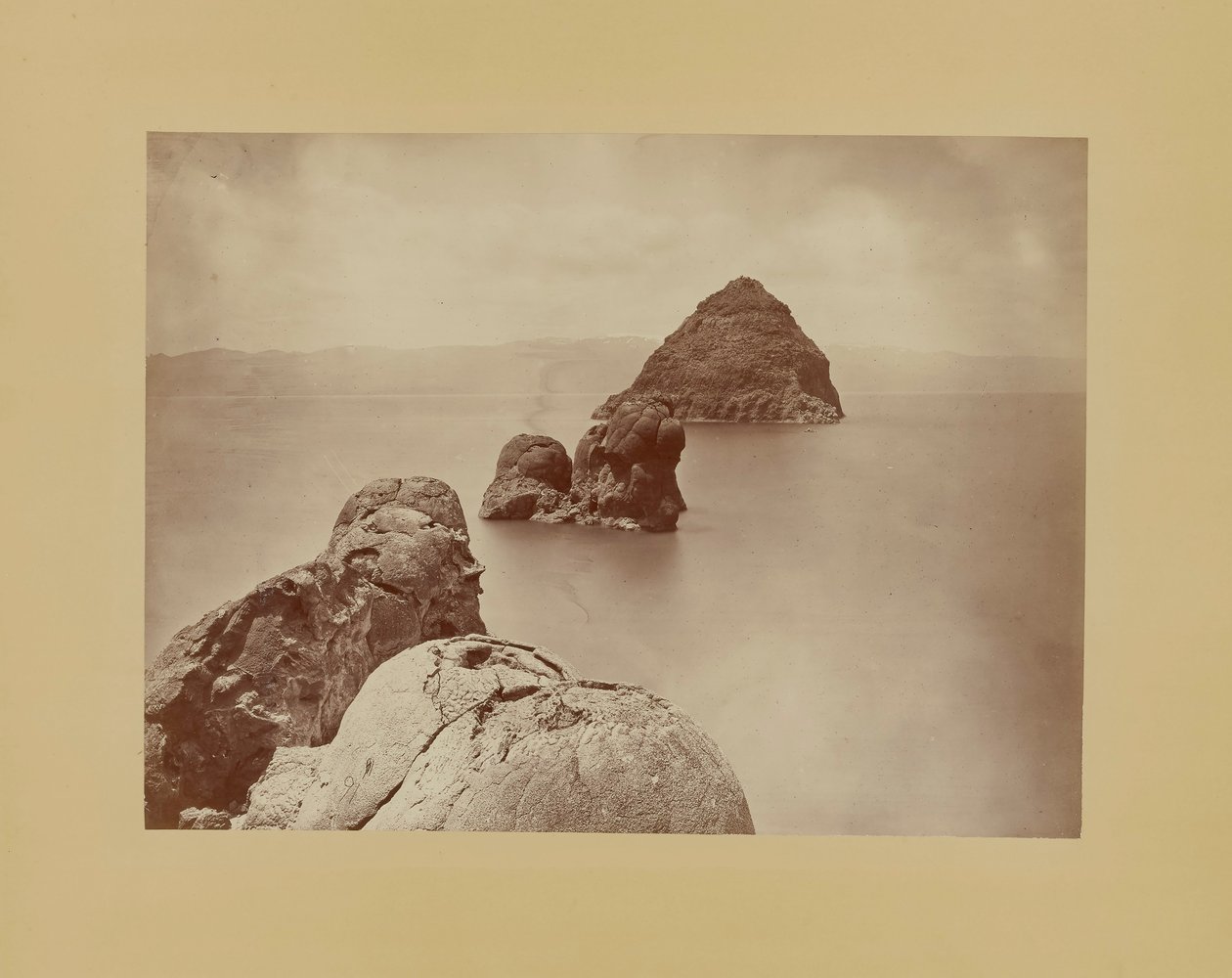 Cupole di tufo, Pyramid Lake, Nevada da Timothy H. O