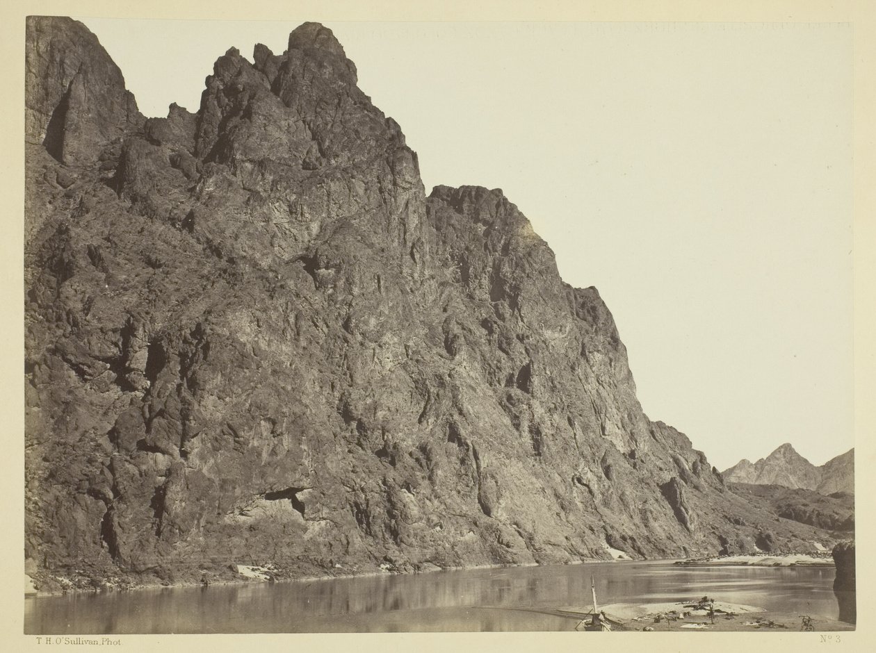 Bluff di fronte al campo di Big Horn, Black Cañon, fiume Colorado da Timothy O