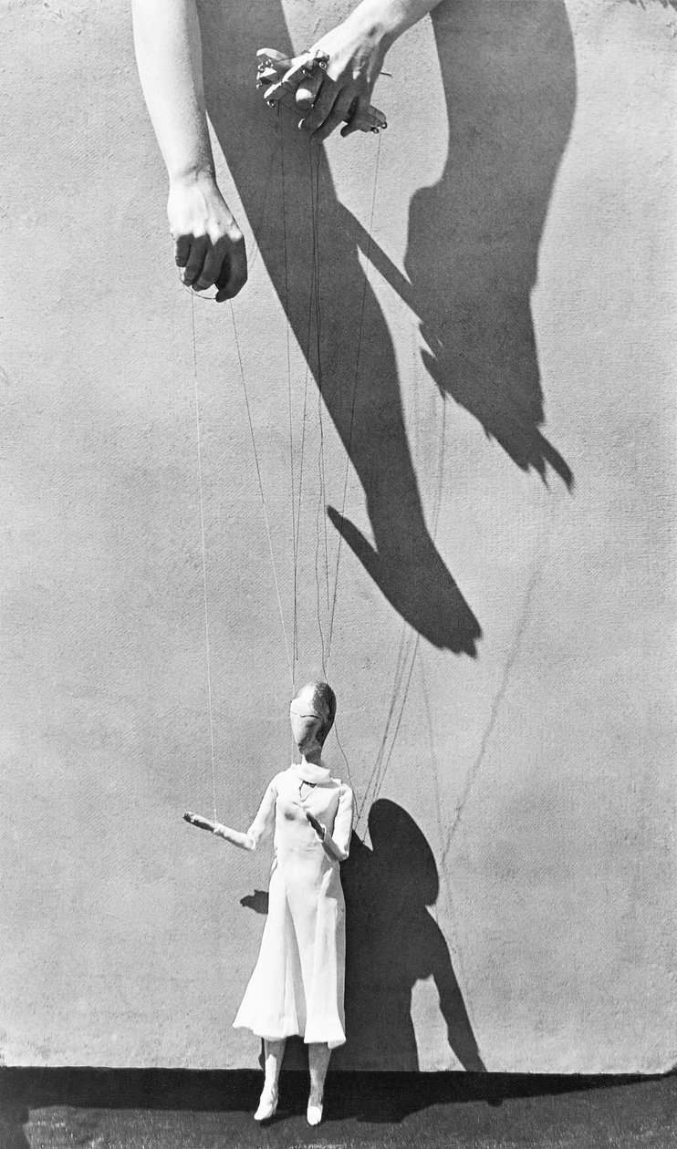 Mani del burattinaio da Tina Modotti