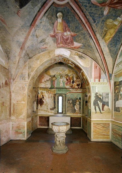 Interno del Battistero con affresco che raffigura scene della vita di San Giovanni, di Tommaso Masolino da Panicale da Tommaso Masolino da Panicale