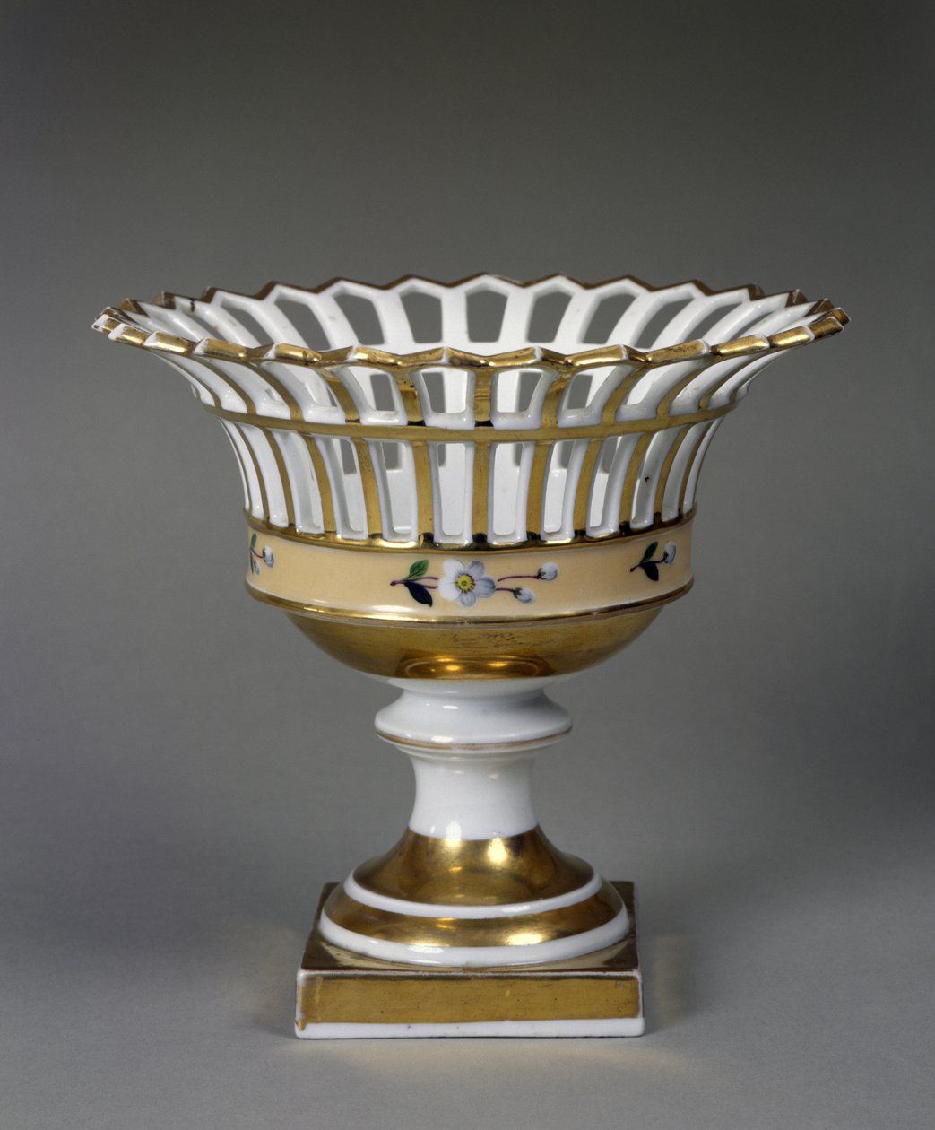 Cestino per frutta, c. 1826-1838 da Tucker China Factory