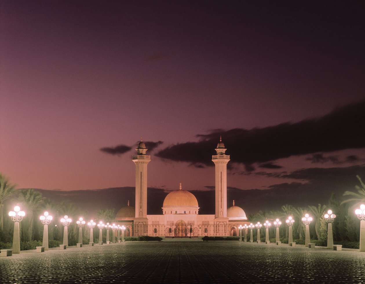 La Moschea Bourguiba di notte da Tunisian School