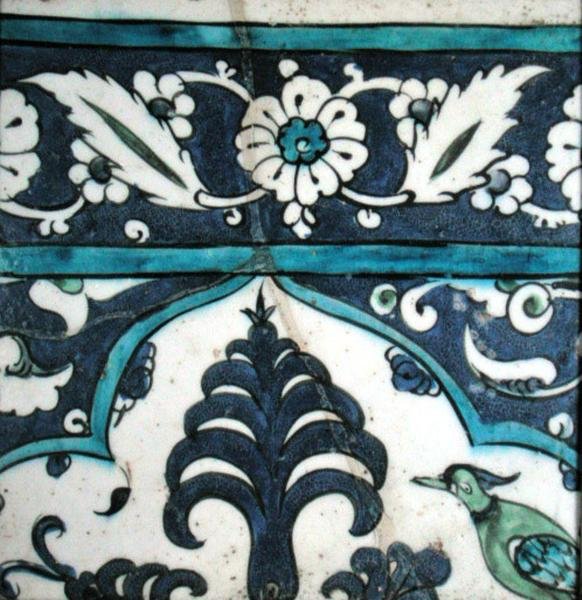 Piastrella di Isnik con disegno floreale e bordo da Turkish School