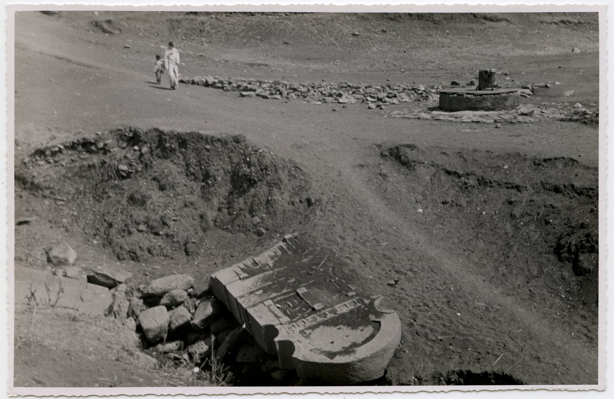 Frammenti di stele, Axum, Etiopia, fotografia di Ugo Monneret de Villard da Ugo Monneret de Villard