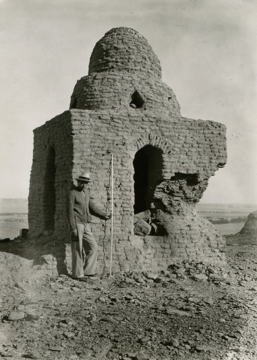Grande tomba, necropoli di Qasr Ibrim, Egitto, fotografia di Ugo Monneret de Villard da Ugo Monneret de Villard