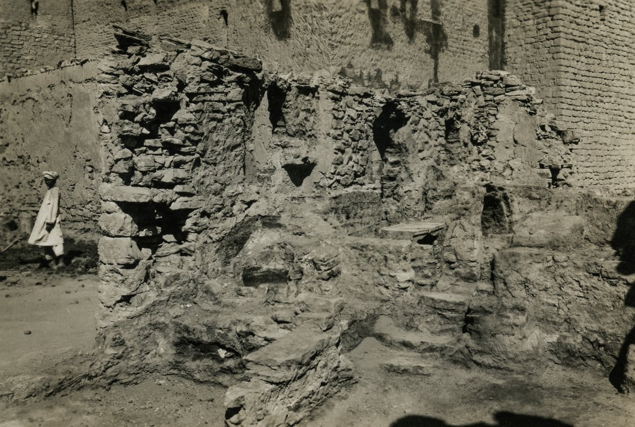 Rovine della chiesa del Monastero di San Simeone, Assuan, Egitto, fotografia di Ugo Monneret de Villard da Ugo Monneret de Villard