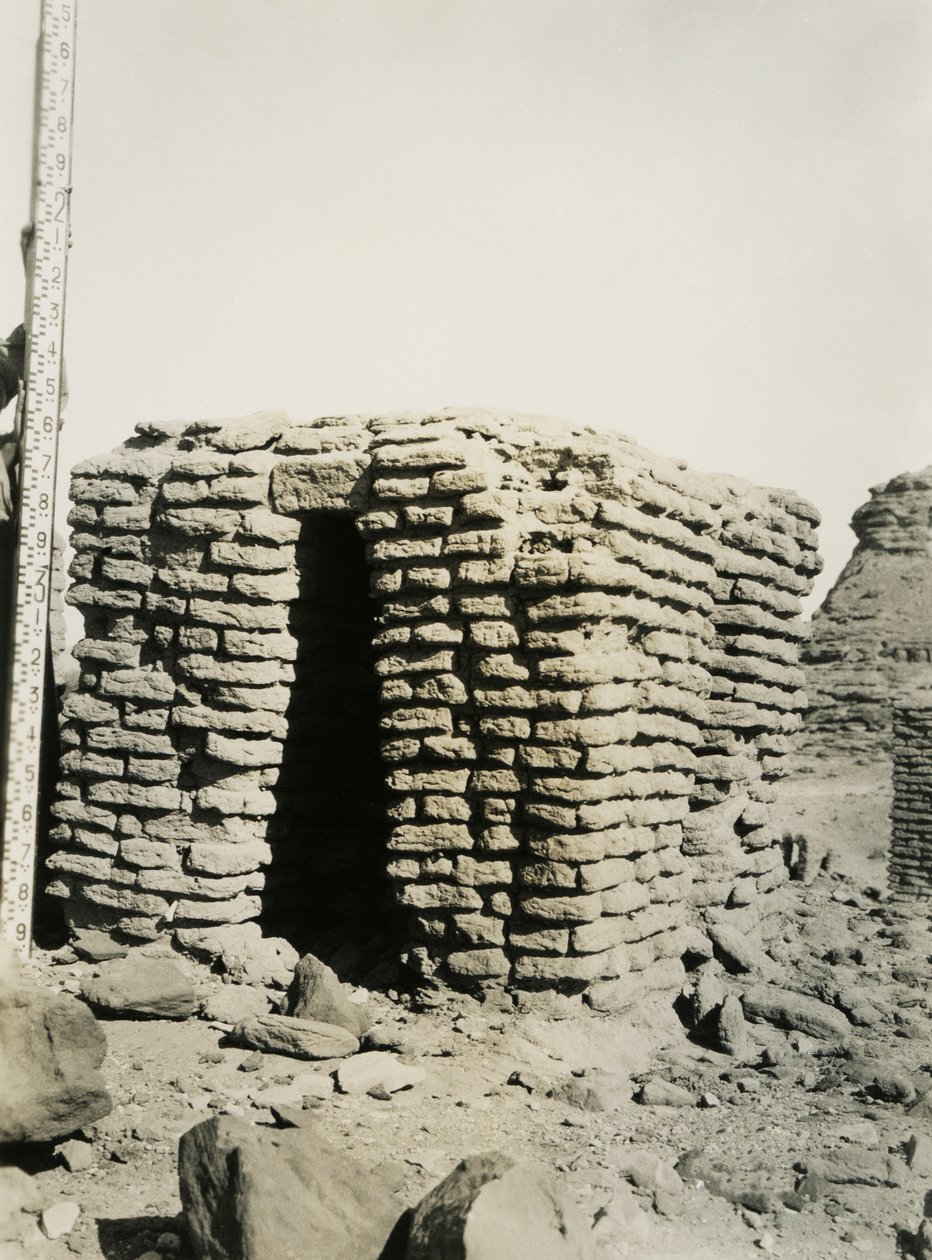 Tomba nella necropoli settentrionale, Qasr Ibrim, Egitto, fotografia di Ugo Monneret de Villard da Ugo Monneret de Villard