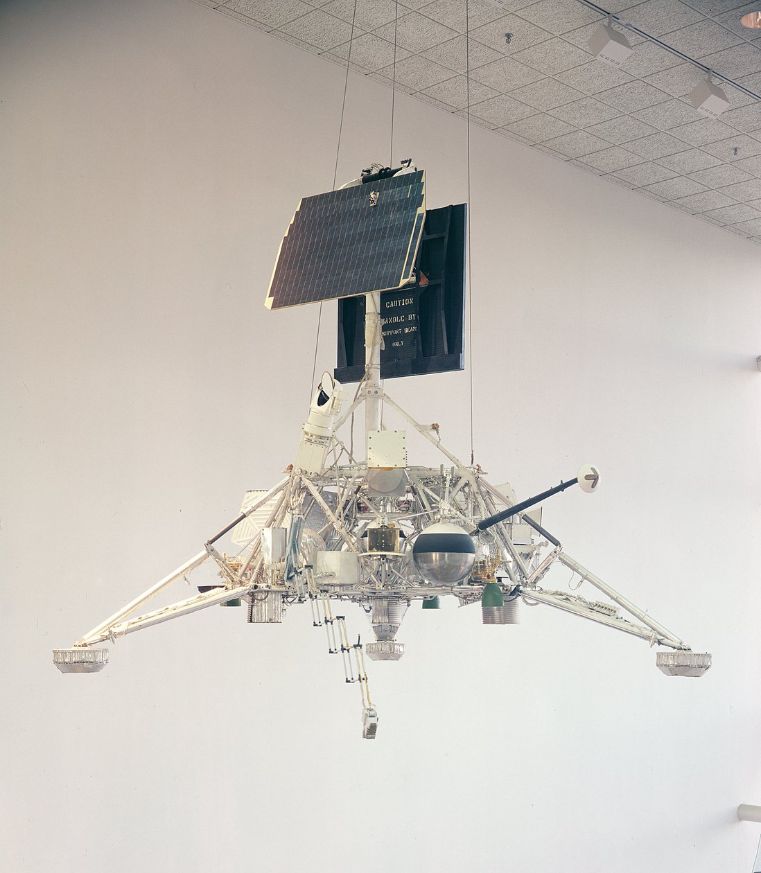 Modello ingegneristico del veicolo di esplorazione lunare Surveyor da Unbekannt Unbekannt