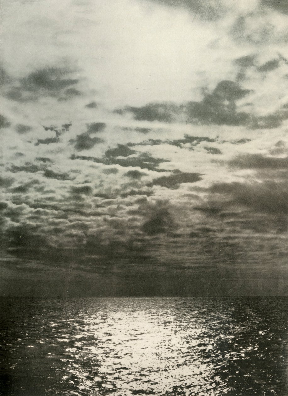Un effetto di nuvole prima che il mare si congelasse, c1908 da Unbekannt